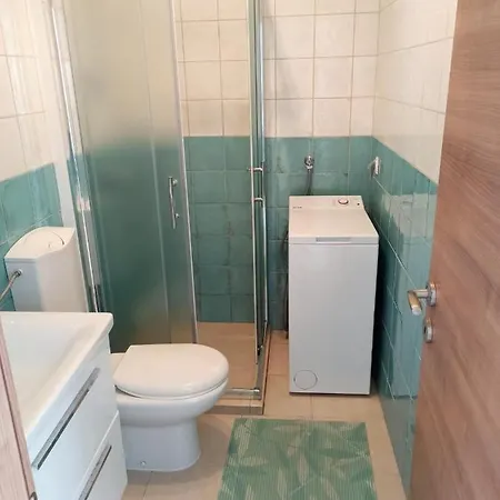 Tanya - Modern 3 Bedroom House Seconds Away From The Sea Ferienhaus *
